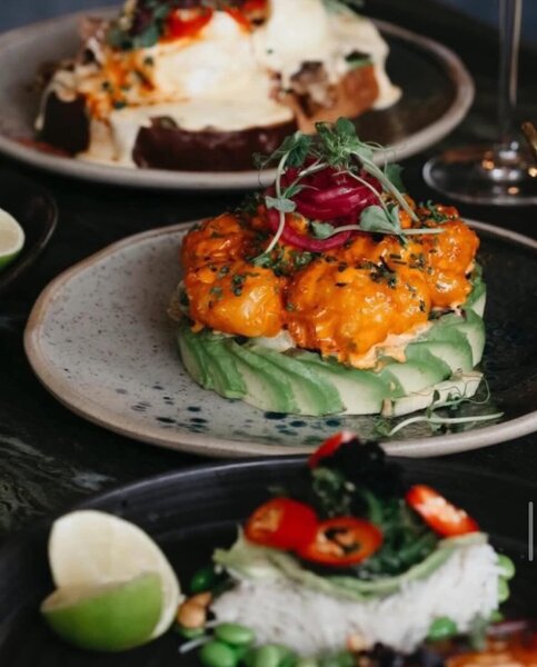 Nuba Cafe Dorobanti angajeaza BUCATAR si AJUTOR BUCATAR.